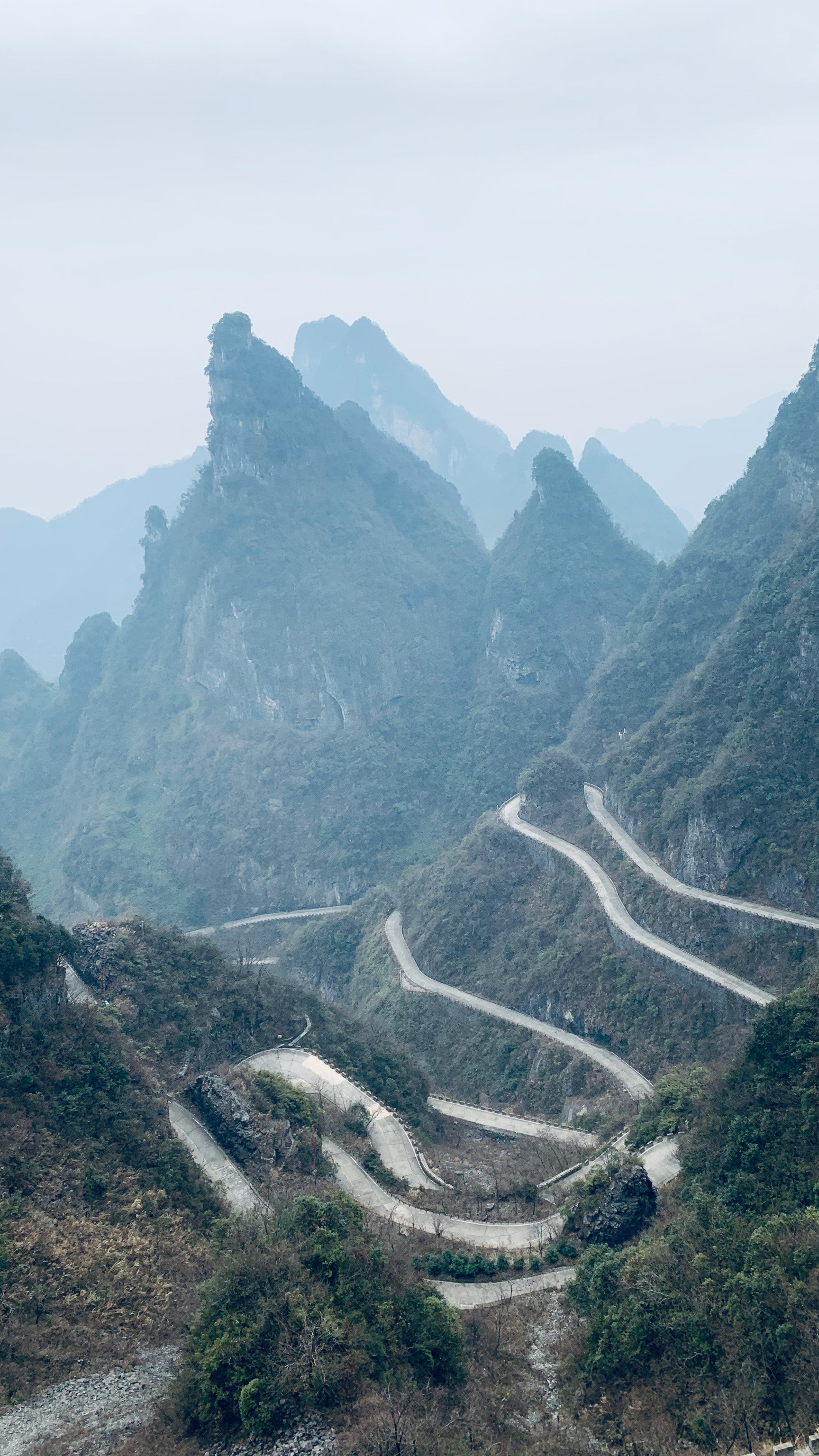 天门山山路