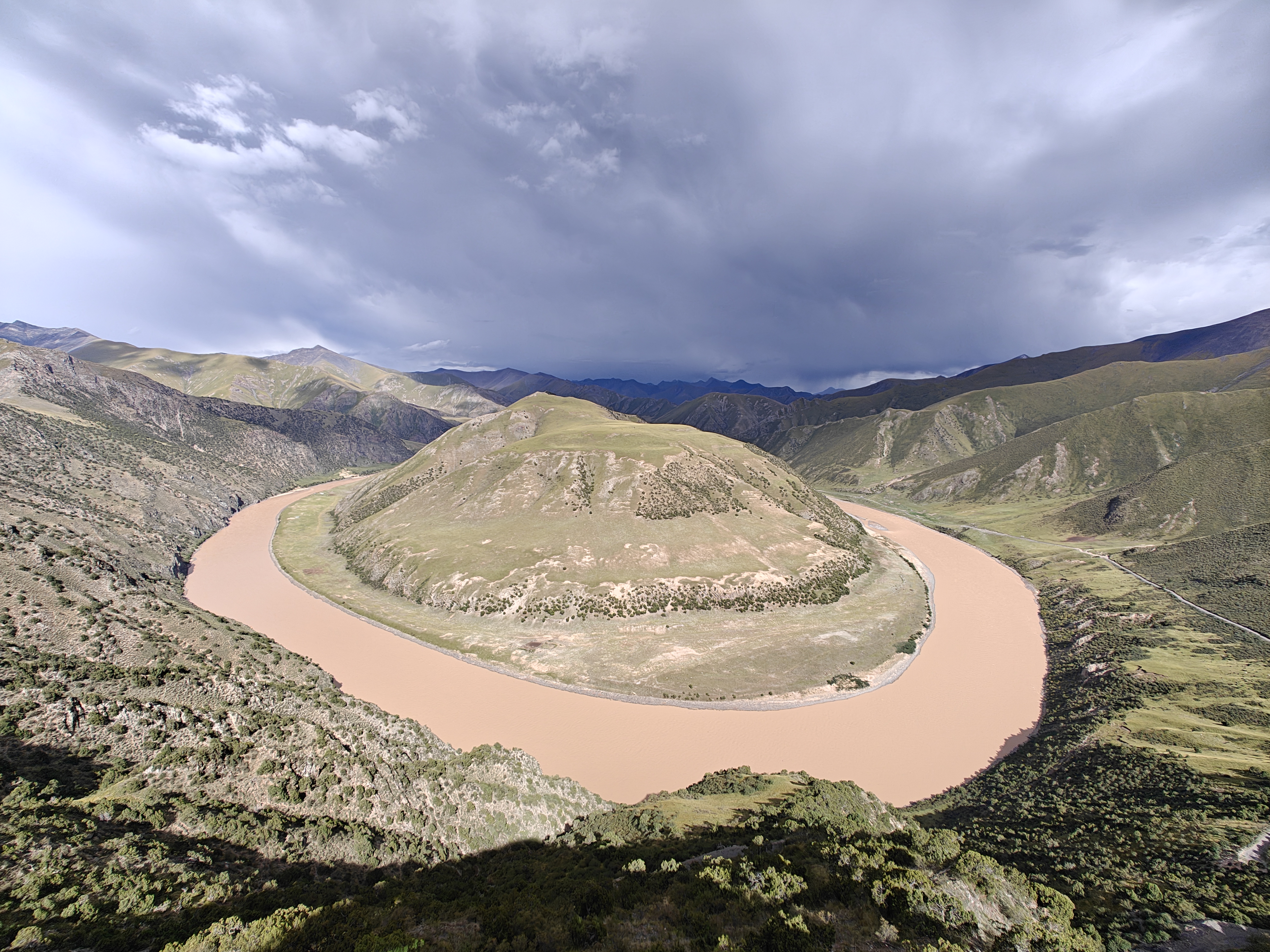 yangtze river; tongtian river; 通天河; overview; mountain; 长江; 鸟瞰; 群山